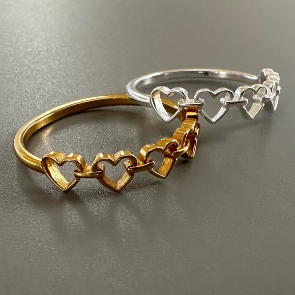 14K Gold Vermeil Heart Band Ring - Picture 7 of 17